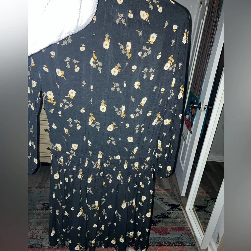 Velvet by Graham & Spencer Black Dress with Yellow Floral Pattern - Picture 11 of 11